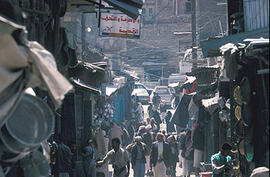 
Chemins vers l'Orient, Yémen. Sana'a, ruelle des ferblantiers
