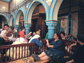 
Itinéraires de Belleville à Djerba de femmes juives tunisiennes vivant en France. Photographie e...