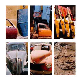 
Les couleurs d'Alexandrie. Vélos et carrosseries. J’y ai trouvé le même désordre qu’à Alexandrie...
