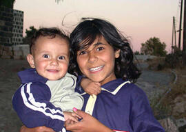 
Hommage à l'hospitalité syrienne. Portrait d'enfants (Charaya, Syrie Sud)
