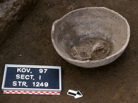 
Recherches franco-bulgares sur le site néolithique de Kovacevo en Bulgarie. Les structures. Parm...